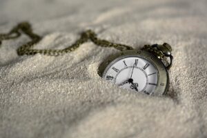 夫の浮気調査における探偵の活動時間帯は？