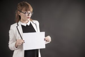 浮気の証拠が不十分な場合、どう対処すれば良い？
