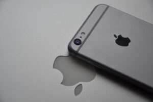 iPhoneで浮気の証拠を見つける探し方は？