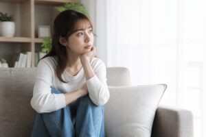 浮気を確信したときは誰にどう相談すればいい？